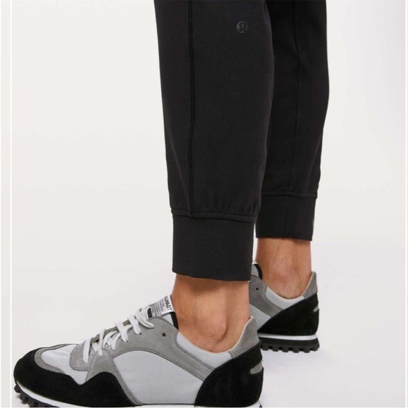 Lululemon Ready To Rulu Pant 29” Black Size 6 - Picture 2 of 8